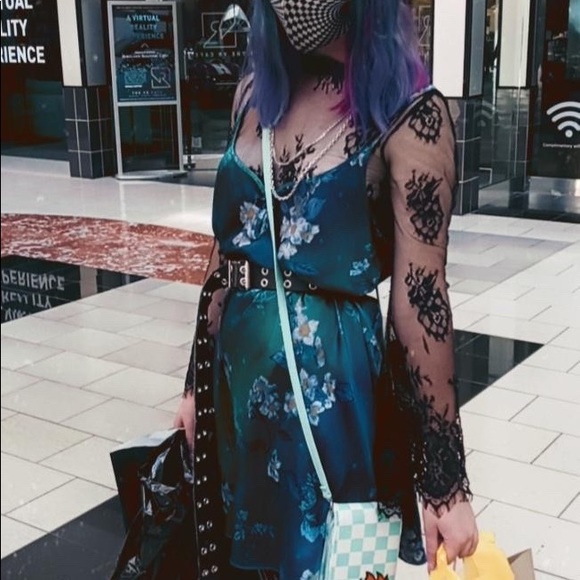 hi babes im reign my nicknames giggles <3 - Picture 3 of 7